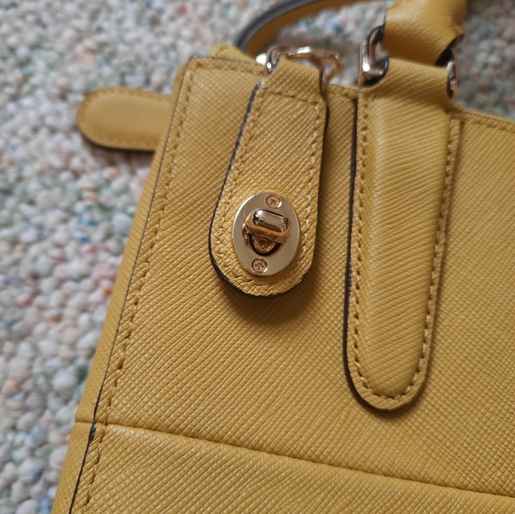 Coach Mini Borough Satchel - Picture 7 of 16